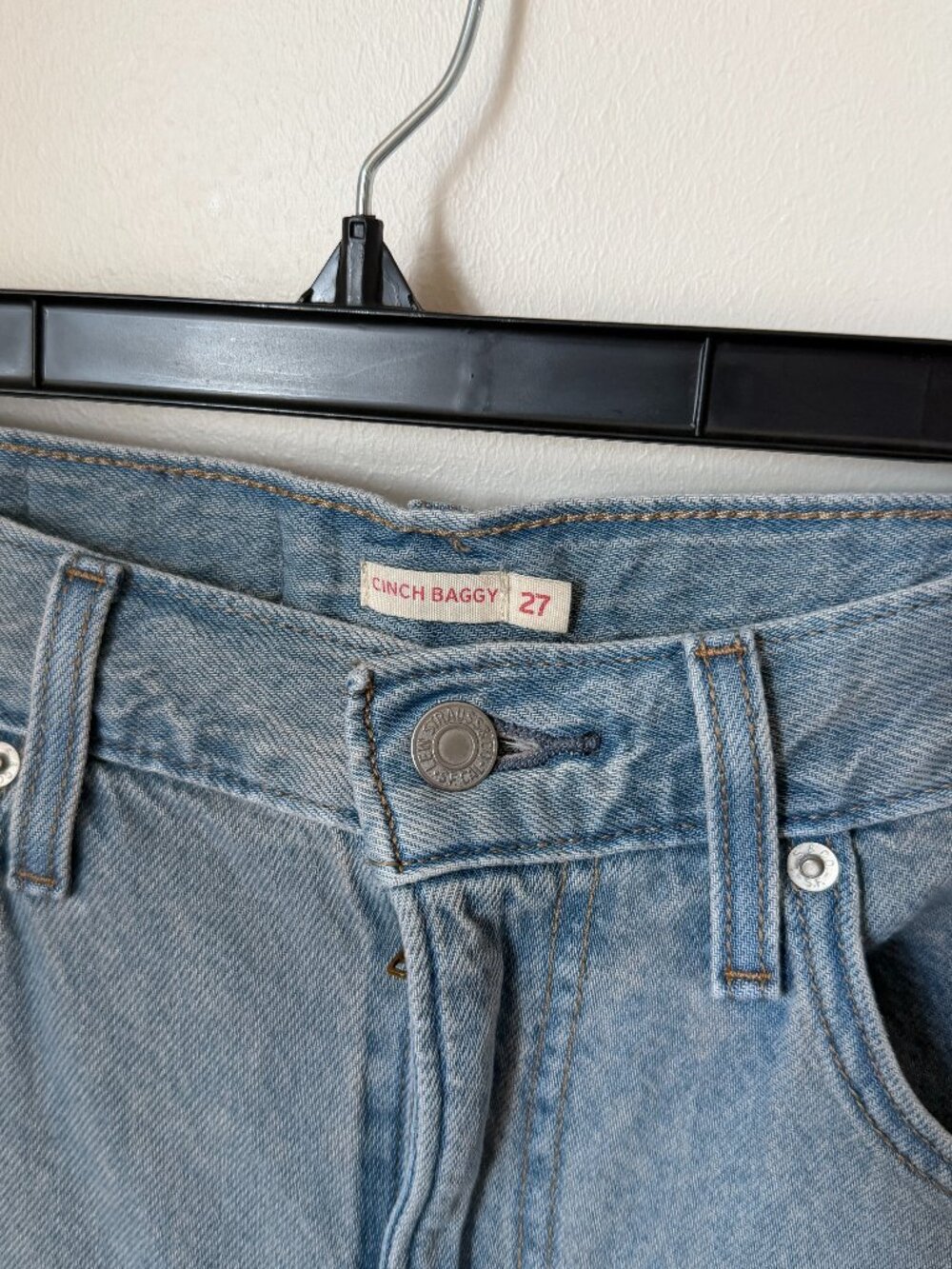 Vintage Levis Wide Leg Jeans | Light Wash Cinch Waist Denim | Size 27 | 90s - Picture 4 of 6